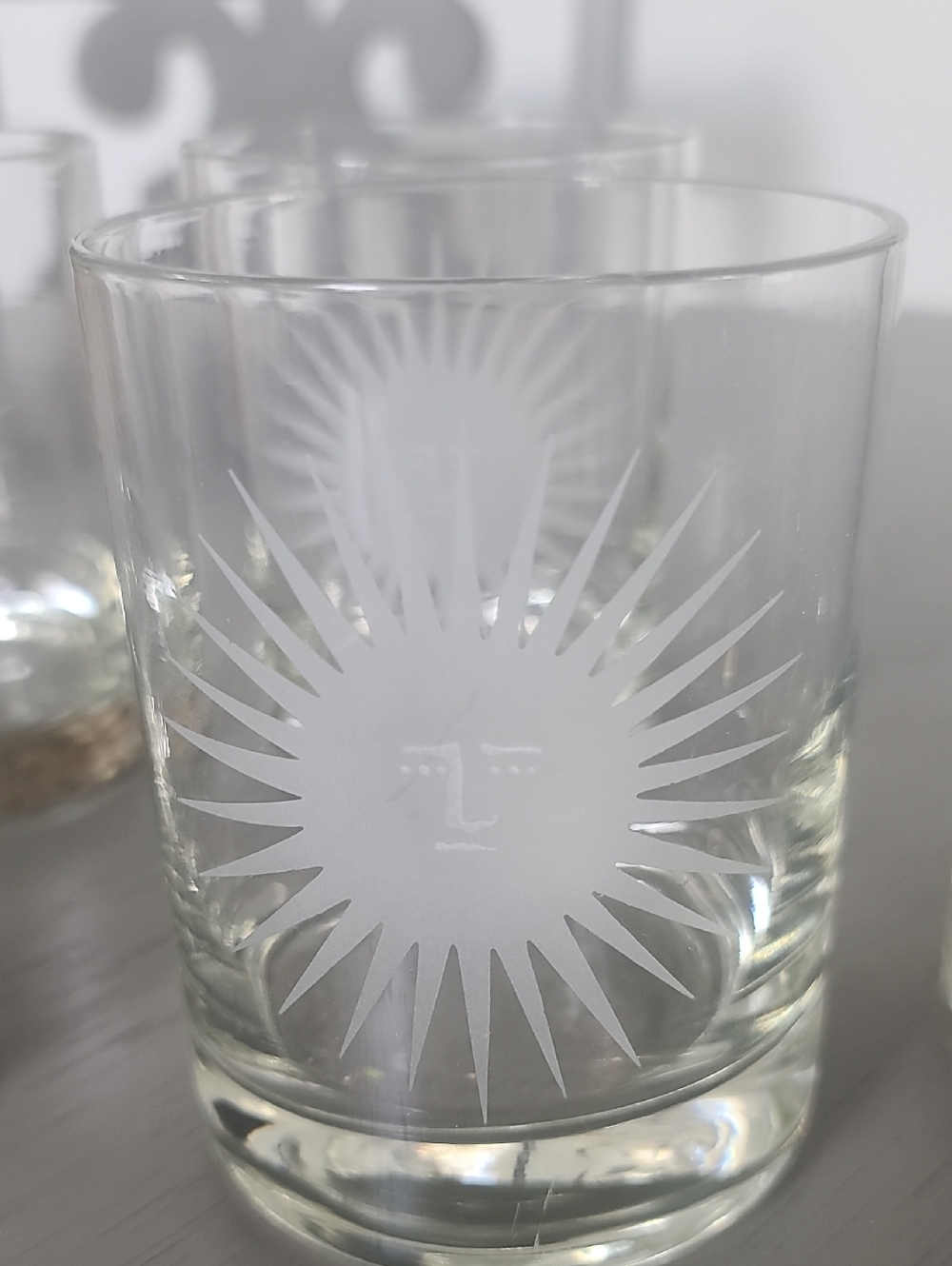 Nieman Marcus Etched Sunburst Glass Tumblers Set of 6 - Picture 4 of 6